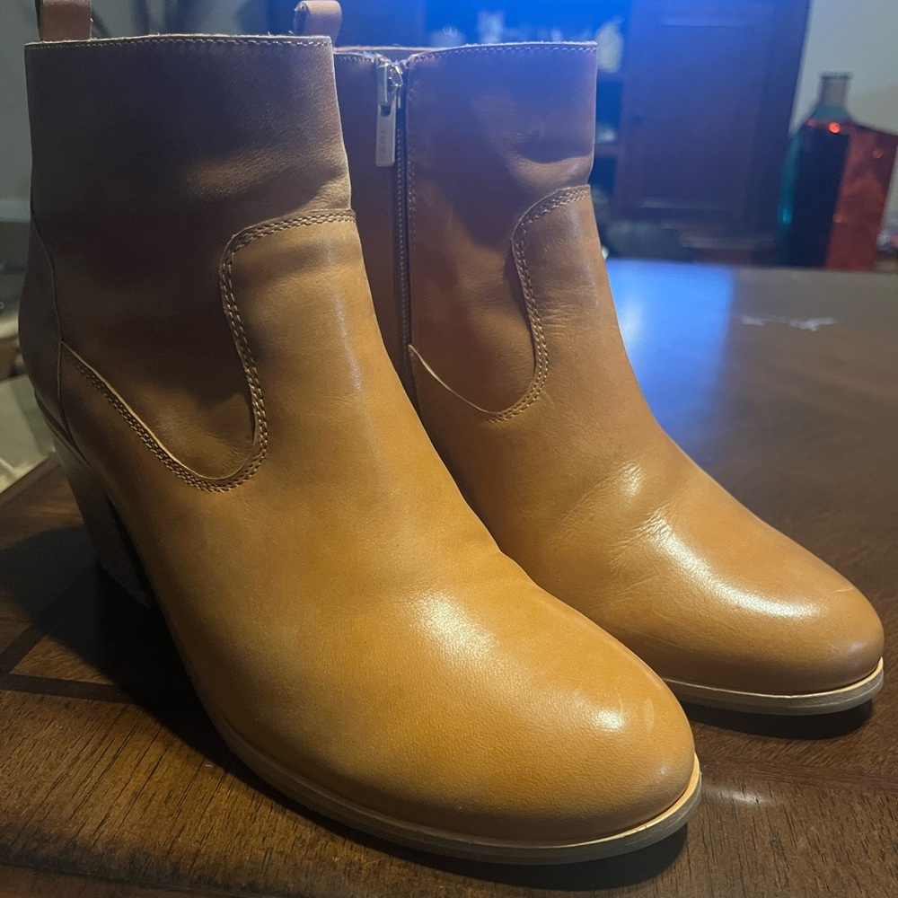 Ziera booties